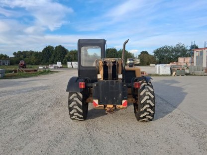 Bild 6:Teleskoplader CAT TH62