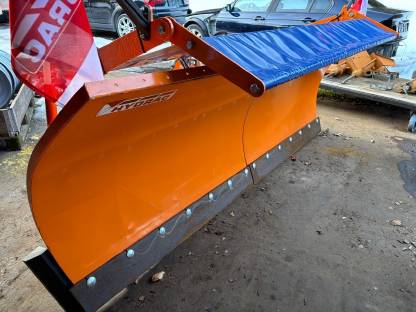 Bild 2:Hydrac Schneepflug LB II 280 Dreipunkt