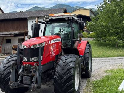 Massey Ferguson 7618