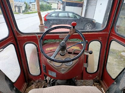 Bild 9:Traktor Ursus C360