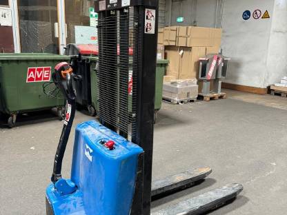 Bild 2:Stapler - Ameise QDA-10E