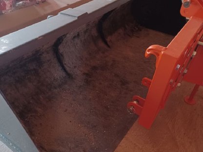 Bild 9:Mostpresse, Schwader, Waage, Schneepflug, Schaufel, Palettengabel