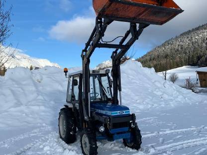 Bild 2:Ford Traktor 1710