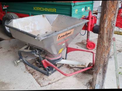 Bild 2:Winterdienststreuer Niro Landgut C490