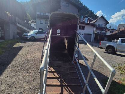 Bild 5:Viehanhänger Kumo 002