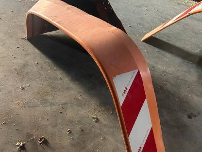 Bild 2:Steyr 9000 Serie Kotflügel hinten