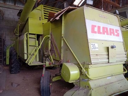 Bild 2:Zwei Claas Mähdrescher Mercator 60