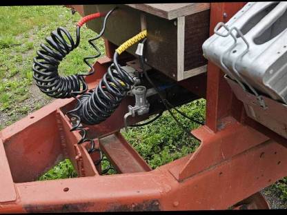 Bild 3:Ballenanhänger