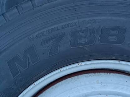 Bild 4:Reifen Bridgestone 4 Stk. 265/70 R19.5