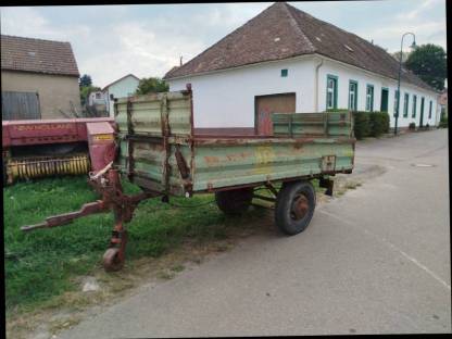 Bild 3:Traktor Anhänger