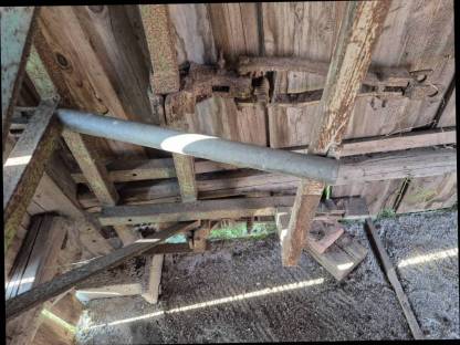 Bild 5:Verkaufe alte Metallrahmen Gestell