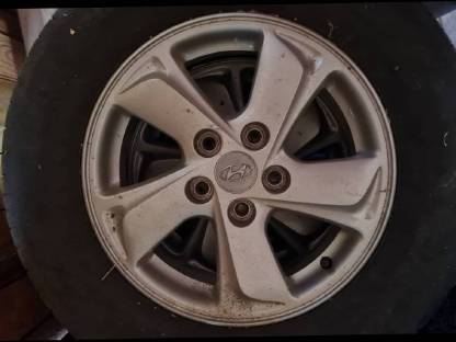 Autoreifen Hyundai mit Alufelgen