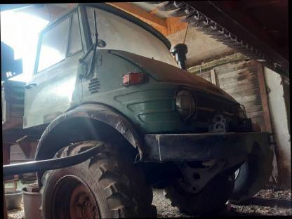 Unimog 406 mit Heckhubwerk