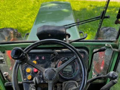 Bild 3:Fendt 275 S (6.700 h) Kriechgang