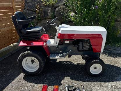 Bild 3:Bolens Rasenmähtraktor