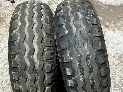 Bild 4:Reifen 10.0/75 - 15.3