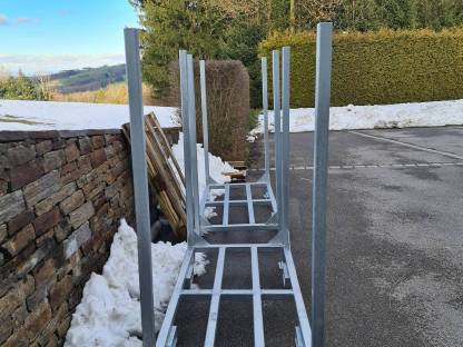 Bild 5:Stapelgestell für Meterscheitholz