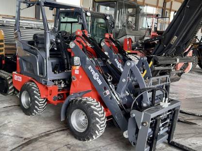 Bild 2:Hoflader Everun ER1220