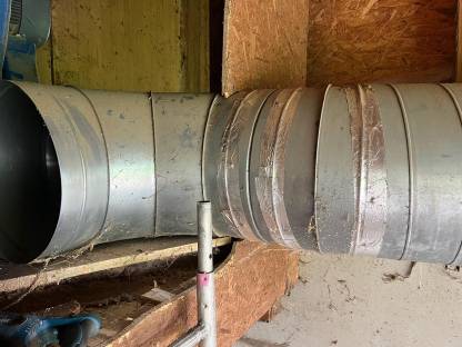 Bild 2:Lüftungsschacht Wickelfalzrohre