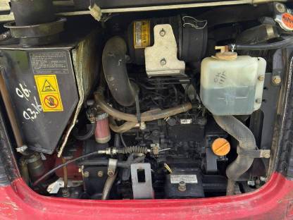 Bild 6:Takeuchi TB 016