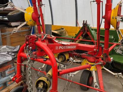 Bild 3:Verkaufe Pöttinger HIT Kreiselheuer 690 Zetter