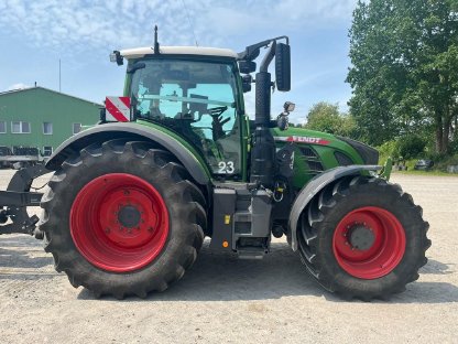 Fendt 724 Vario Profi Plus Gen6 mit Frontlader