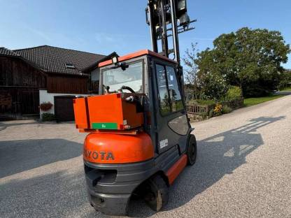 Bild 3:Stapler Toyota