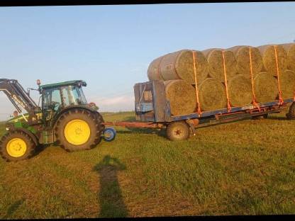 Bild 4:Heu Rundballen