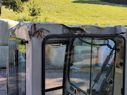 Bild 5:Bagger Kabine TB145