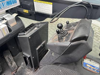 Bild 5:Stapler Nissan 32