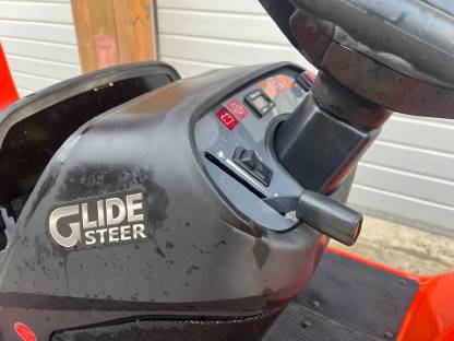 Bild 7:Kubota Rasentraktor GR2120