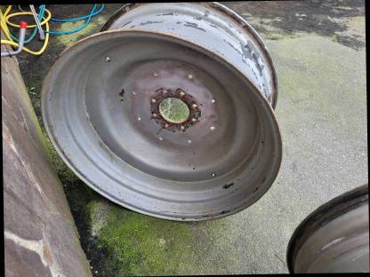 Bild 8:Fixfelgen für Deutz Agrofarm 430