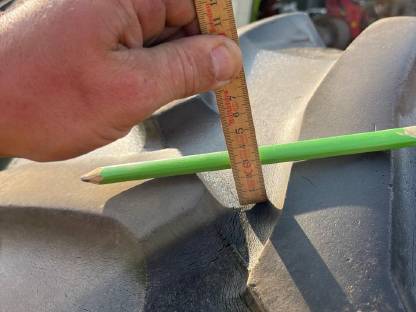 Bild 3:Kompletträder Trelleborg TM 800