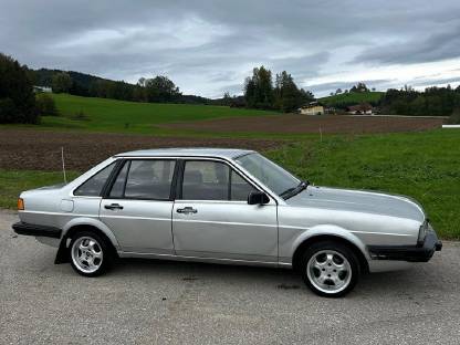 VW Santana