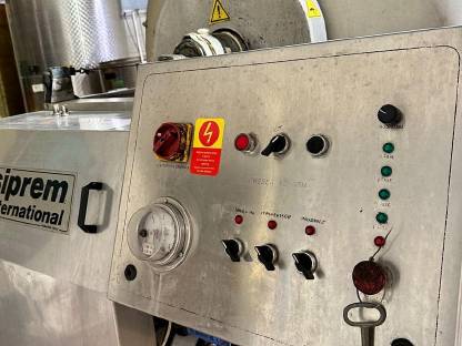 Bild 3:Weinpresse 2.200 l Siprem PA400 (geschlossen)