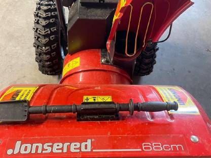 Bild 3:Schneefräse Jonsered 7,1 kW 300 ccm - 68 cm