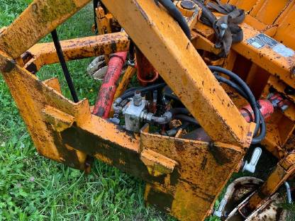 Bild 7:Kahlbacher DS240 Schneepflug