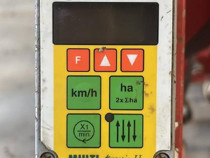 Bild 5:Pöttinger Vitasem 300 mit Kverneland KLB 300