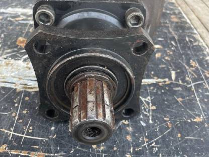 Bild 2:Hydraulik Pumpe  Palfinger kräne