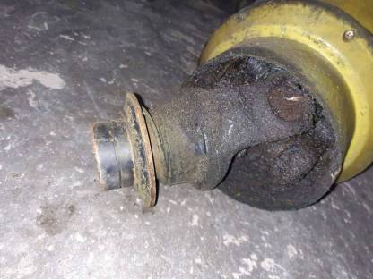 Bild 3:Beidseitige Weitwinkel-Gelenkwelle