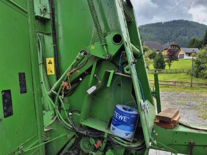 Bild 4:Ballenpresse John Deere 550