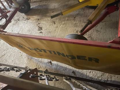 Bild 7:Pöttinger Schwader Eurotop 340N