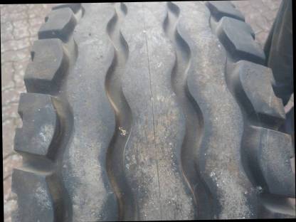 Bild 4:Reifen Semperit 13.0/65-18