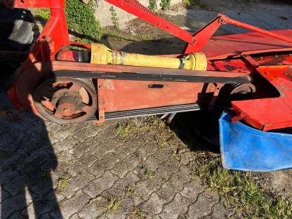 Bild 4:Hecktrommelmähwerk