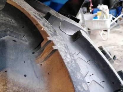 Bild 5:New Holland TL80 Traktor