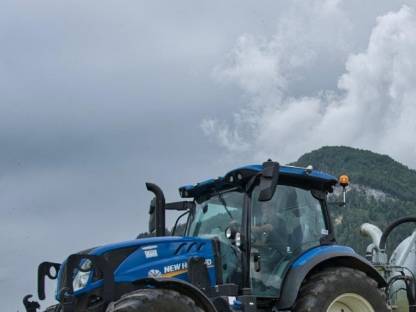 New Holland T6 145 AC