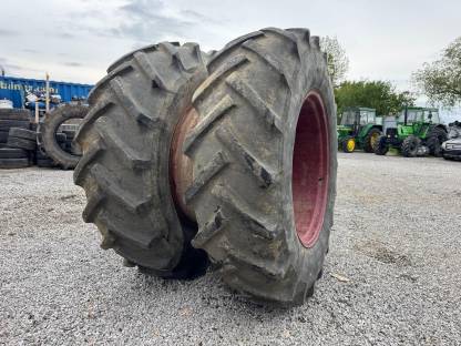 Bild 8:Zwillingräder 18.4R34 Continental Reifen Schnellverschluss