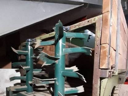 Bild 4:Lochmann Miststreuer