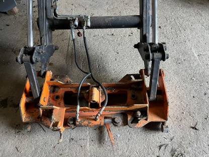 Bild 2:Hauer Frontlader für Steyr 8130