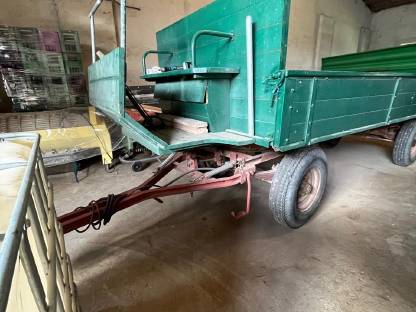 Bild 2:Traktor Anhänger